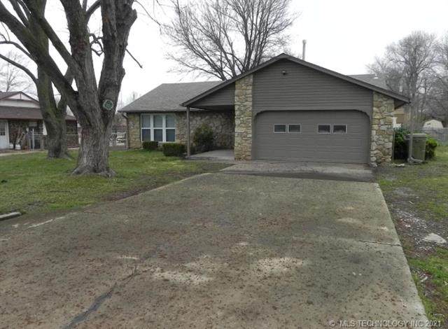 17501 77th Street North - Photo 1