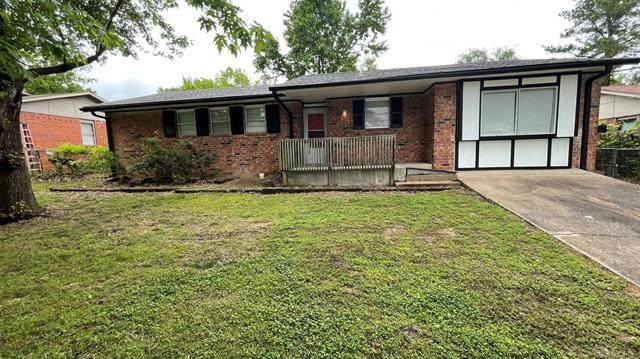 311 Dogwood Drive - Photo 1
