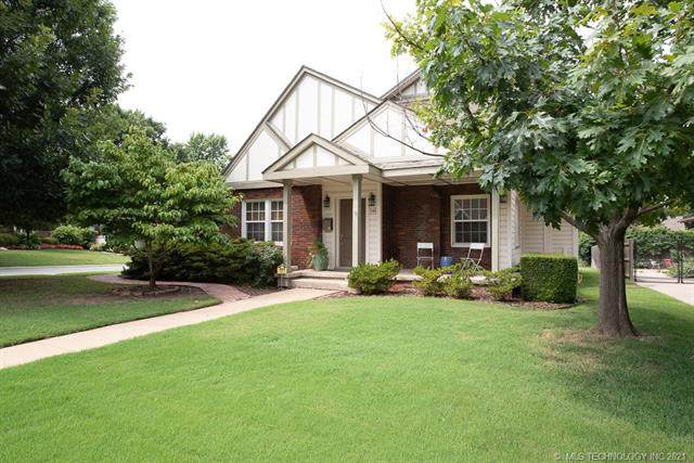 1548 Florence Avenue - Photo 1