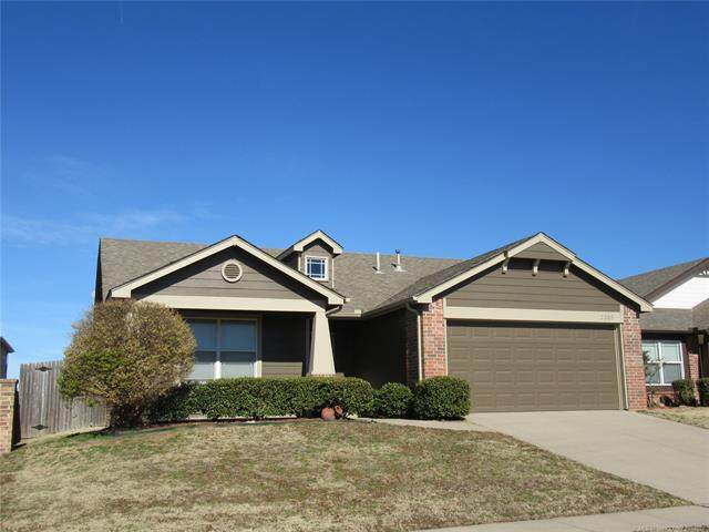2208 Elmira Street - Photo 1