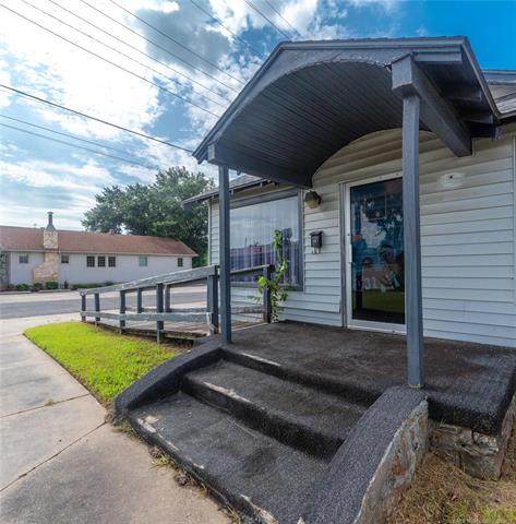 428 Wyandotte - Photo 1