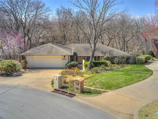 603 Oakridge Drive - Photo 1