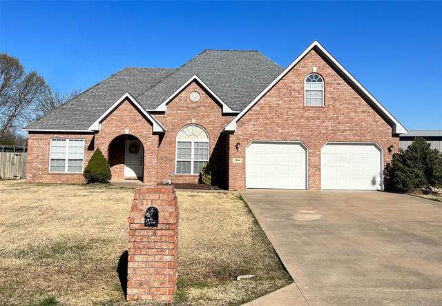 1046 Mcintosh Avenue - Photo 1