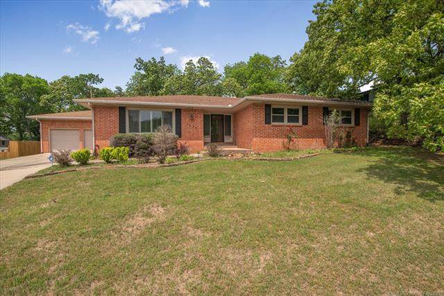 1493 Oakdale Drive - Photo 1