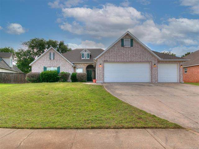 4728 Poplar Avenue - Photo 1