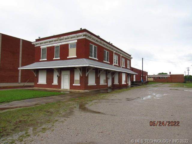301 Washington - Photo 1