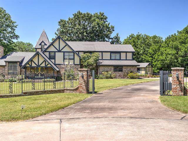 1712 Woodhaven Lane - Photo 1