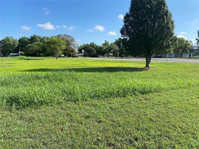 910 3rd Street - Photo 1