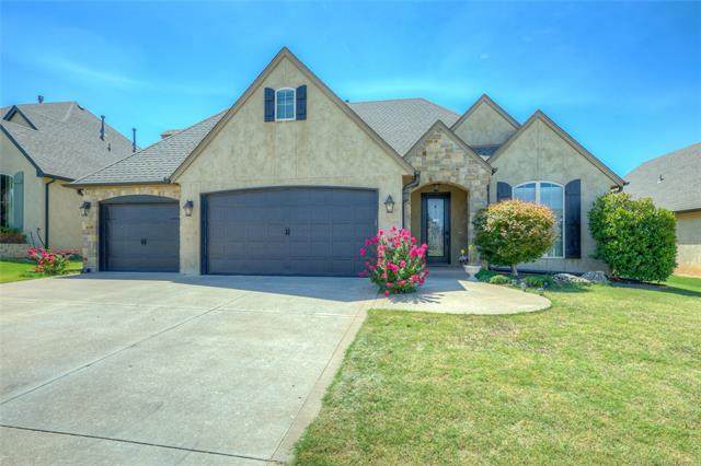 6032 144th Street - Photo 1