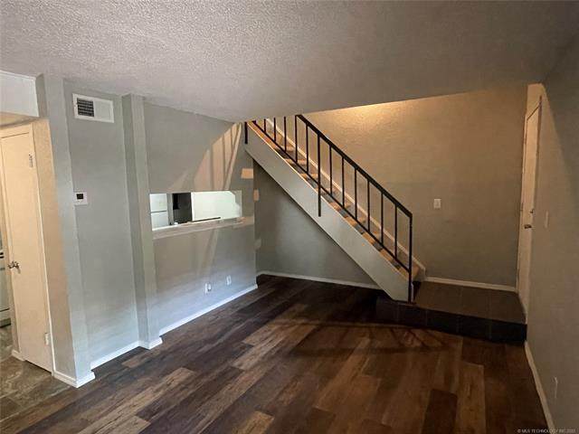 2212 66 Place S 17B 7 Place - Photo 1