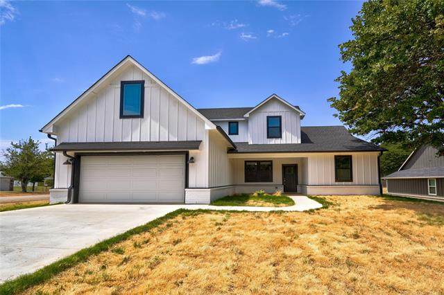 11837 Oak Ridge Drive - Photo 1