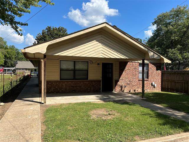 921 Callie Avenue - Photo 1