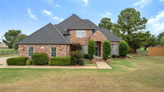 4817 87th Street - Photo 1
