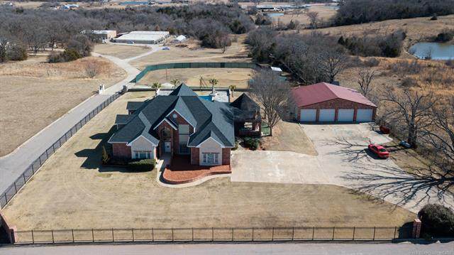 203 Hillcrest Heights - Photo 1
