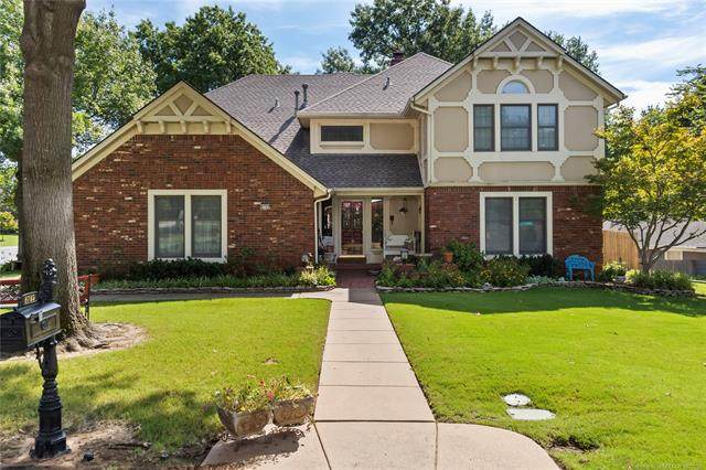 8705 Knoxville Avenue - Photo 1