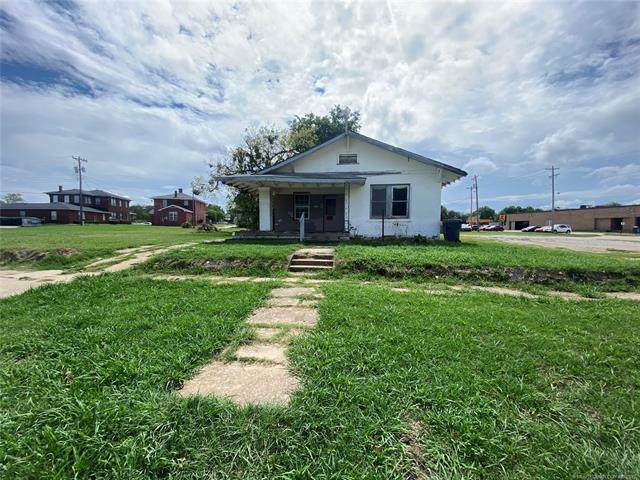 920 Main Street - Photo 1