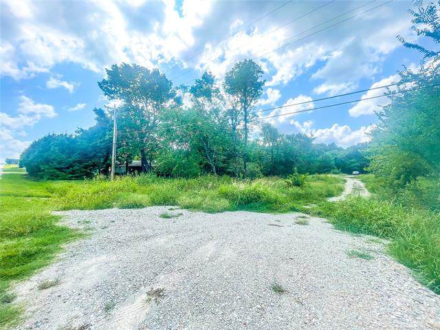 419226 Texanna Road - Photo 1
