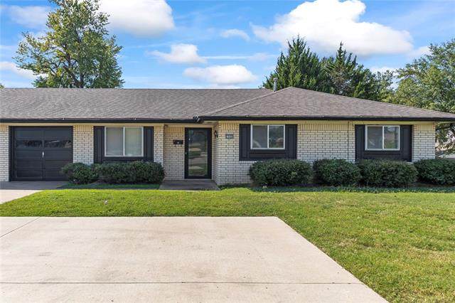2506 51st Street - Photo 1