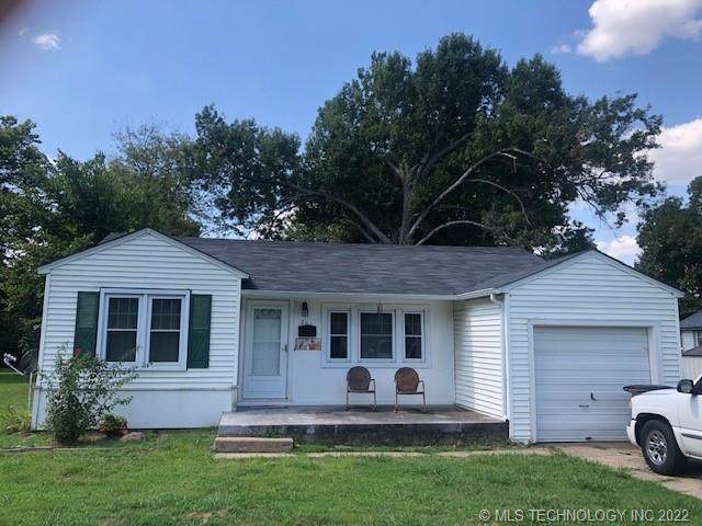 706 Mcquarrie Road - Photo 1