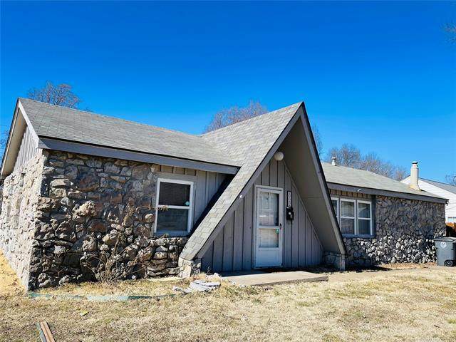 5746 Rockford Avenue - Photo 1