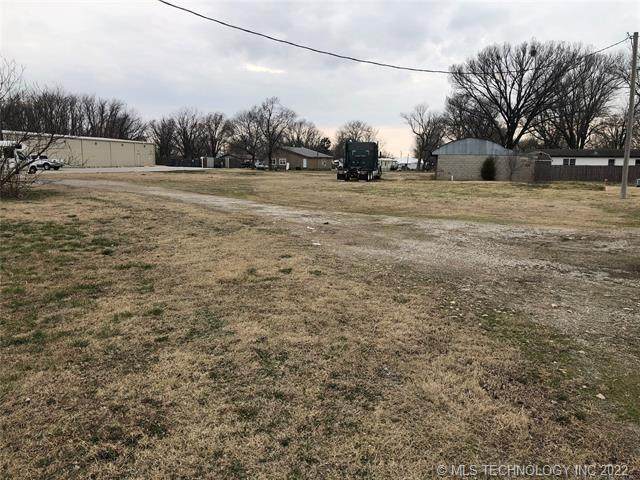 305 Mayes Street - Photo 1