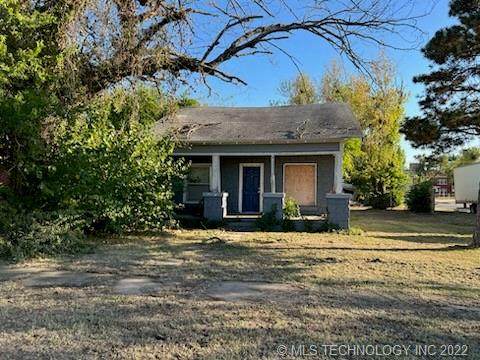 301 Maple Street - Photo 1
