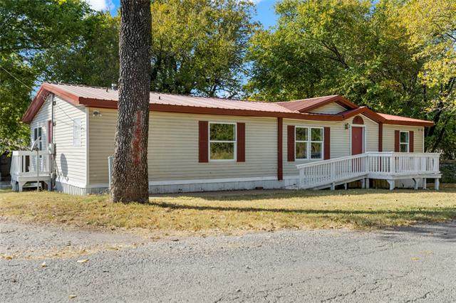 12352 Maple Avenue - Photo 1
