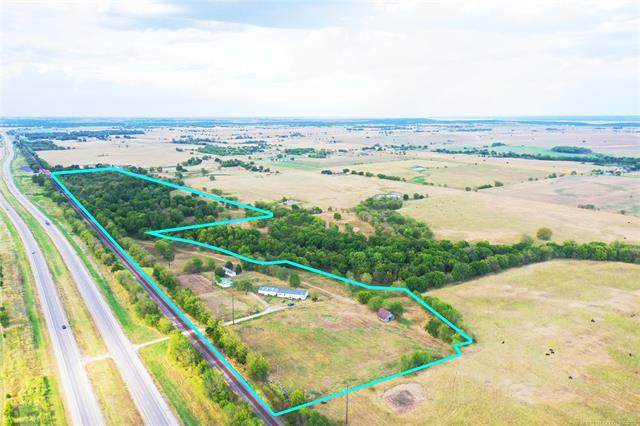 7679 Hwy 169 - Photo 1