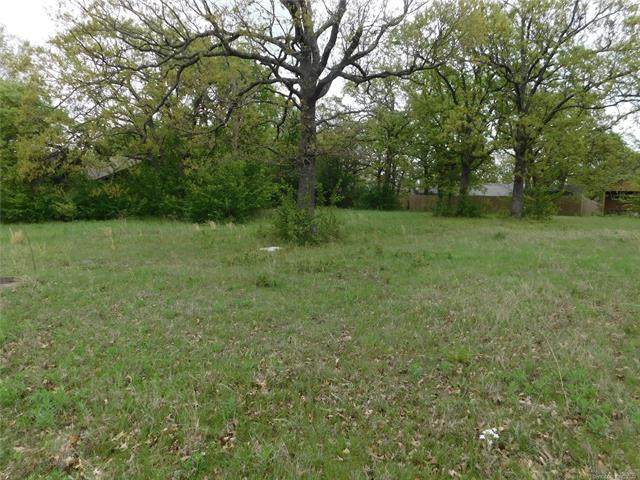 Whippoorwill Avenue - Photo 1
