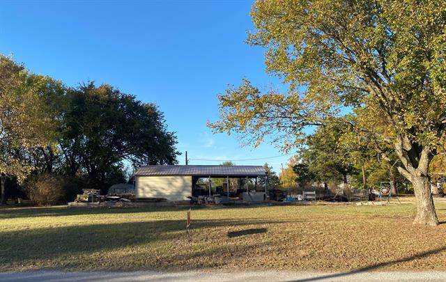 1004 Gilmore - Photo 1