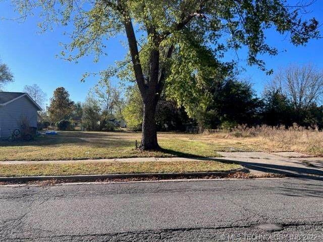 124 63rd Street North - Photo 1