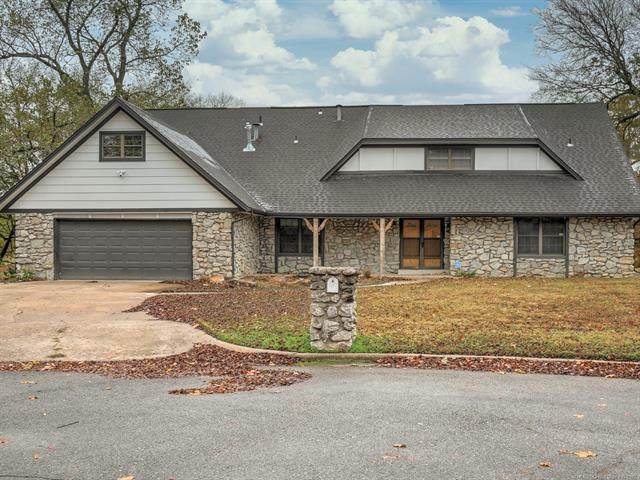 8610 Meadowood Circle - Photo 1