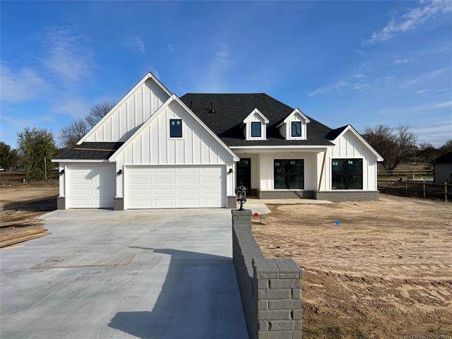 615 24th Street North - Photo 1