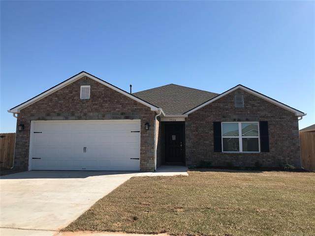 7516 160th Street - Photo 1
