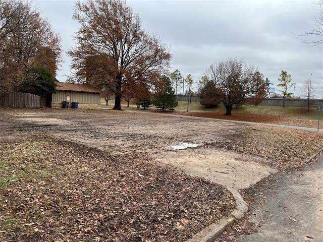 5337 44th Street - Photo 1