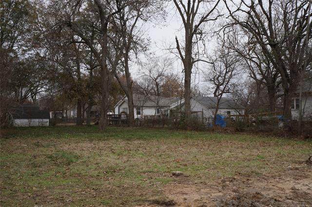 610 Strong Boulevard - Photo 1