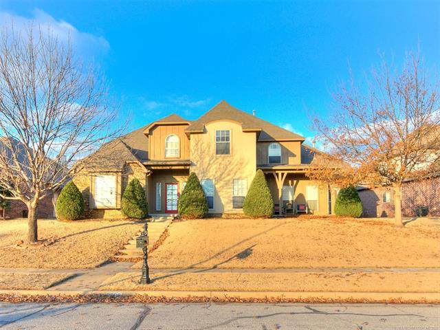 3908 Twin Oaks Street - Photo 1