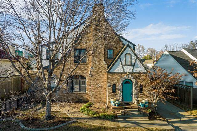 1615 26th Street - Photo 1