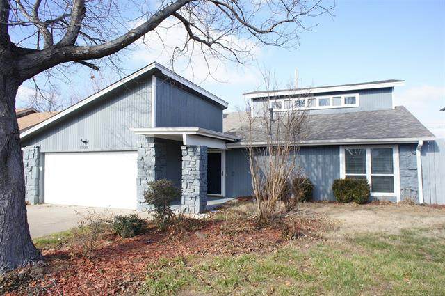 2300 Knoxville Street - Photo 1