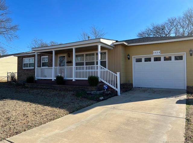 1654 13th Street - Photo 1
