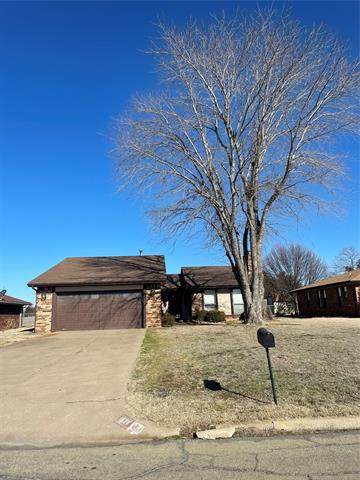 1524 Lakeview - Photo 1
