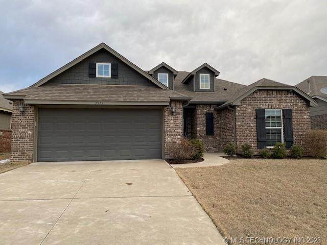 3915 104th Street - Photo 1