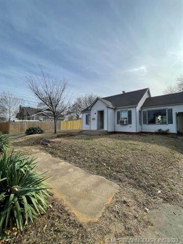 915 Liveoak Street - Photo 1
