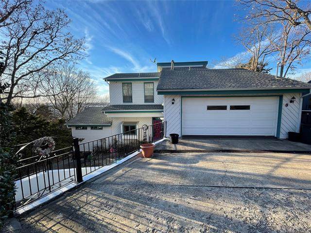 8 Westwind Drive - Photo 1