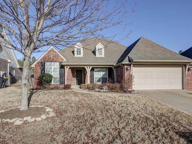3815 106th Street - Photo 1