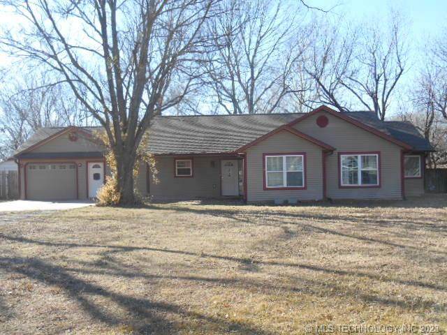 806 Broad Street - Photo 1