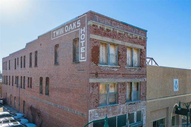 319 Will Rogers Boulevard - Photo 1