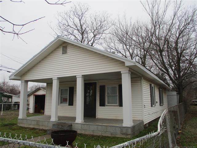 215 Luella Avenue - Photo 1