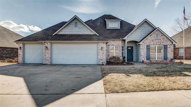 15364 91st Street North - Photo 1