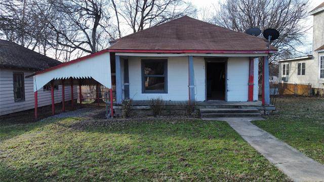 312 Monroe - Photo 1
